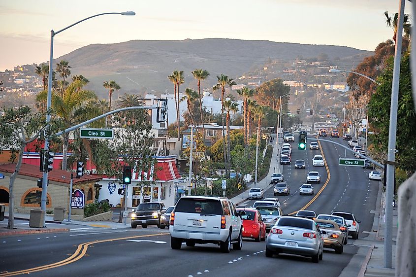 Escena callejera en Laguna Beach, California