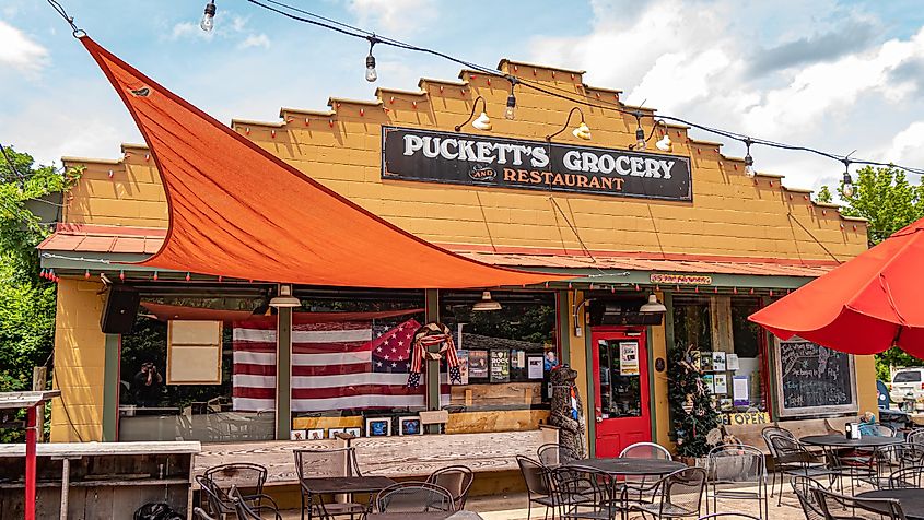 Comestibles y restaurantes en Lepper's Fork, Tennessee.