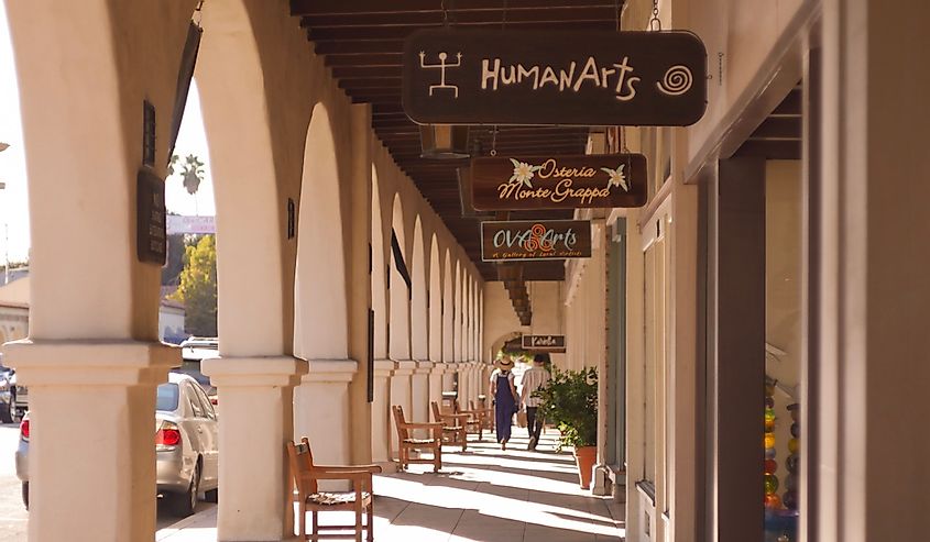 Comercios y Comercios en Ojai, California