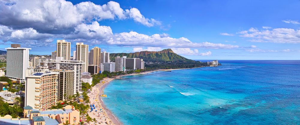 Hermosa vista de la playa de Waikiki, Hawaii