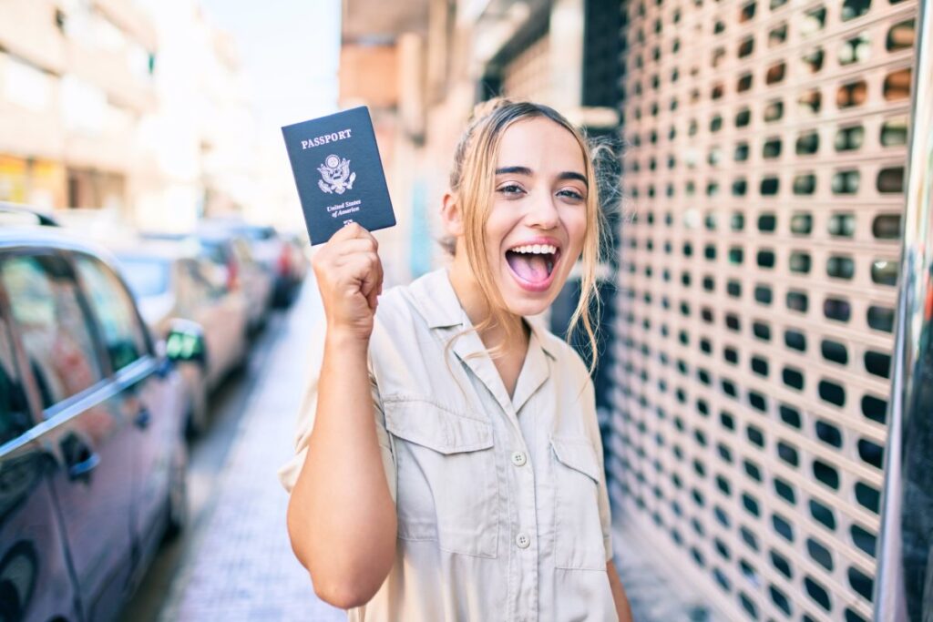 Fascinación en Internet por la saga de una mujer con pasaporte en la lavadora antes de las vacaciones