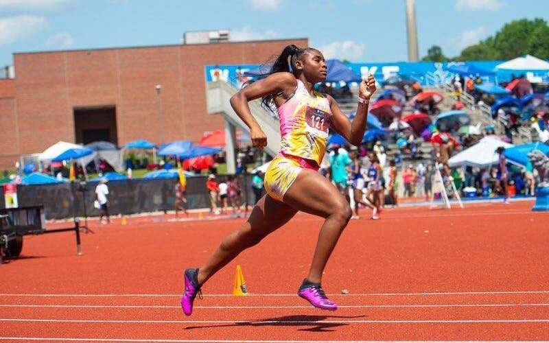 Estrella del atletismo de secundaria nacida en Estados Unidos seleccionada para representar a Jamaica.