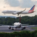 Un Boeing 737-800 de American Airlines resultó dañado por las fuertes lluvias durante un paseo por la pista en Kingston, Jamaica.