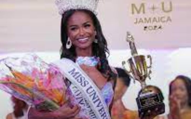 Rachel Silveira fue coronada Miss Universo Jamaica.