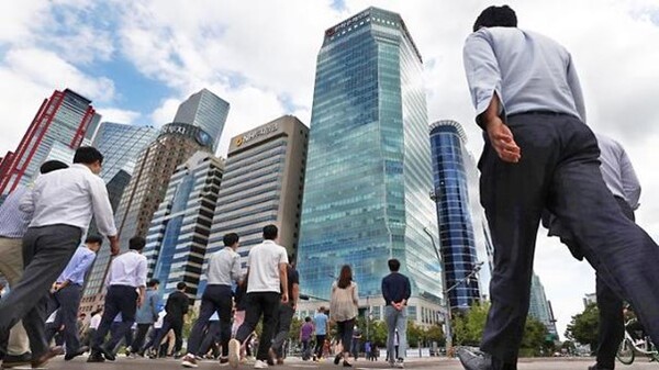 Corea ocupa el puesto 21 entre los países de la OCDE, con un salario promedio de la OCDE inferior a 55.420 dólares