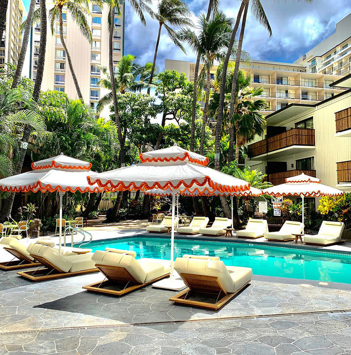 Terraza de la piscina en el White Sands Hotel, Oahu, Hawaii. Terraza de la piscina en el White Sands Hotel, Oahu, Hawaii.