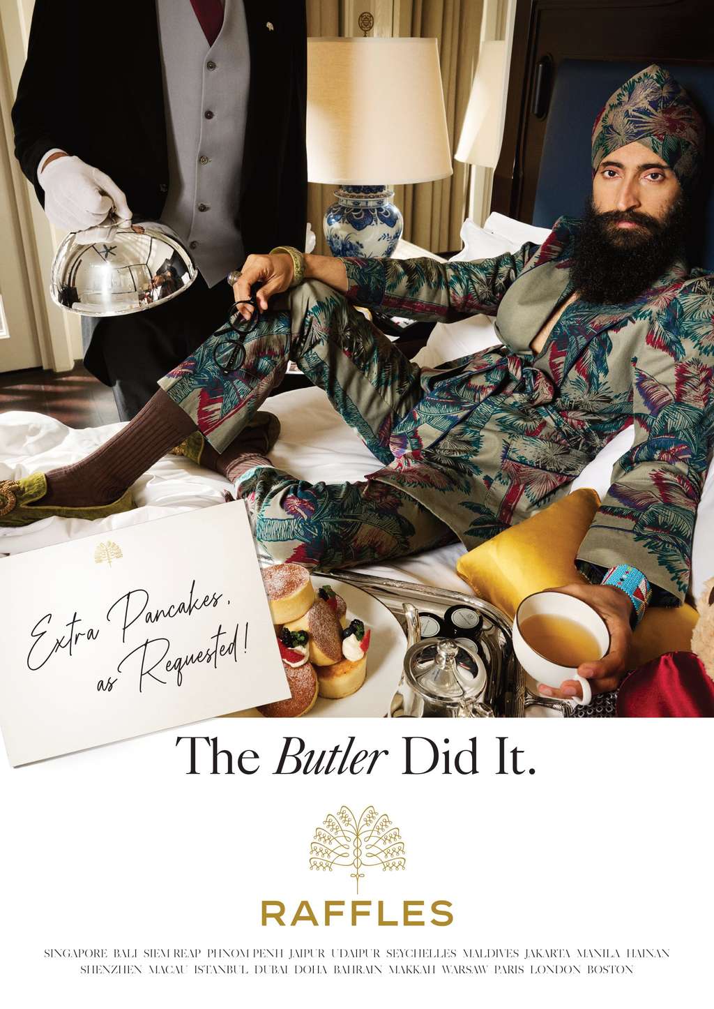 Waris Ahluwalia rifa en una habitación de huéspedes en Singapur — Fuente: Accor