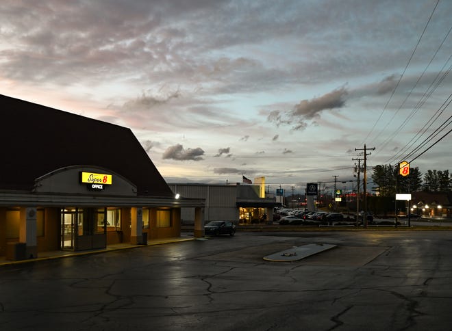 Foto del Super 8 en Fletcher, lunes 16 de diciembre de 2024.