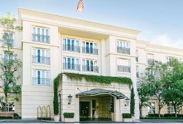 El Hotel Península de Beverly Hills está lleno.