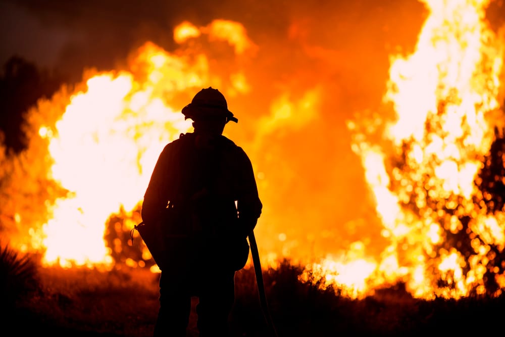 Los hoteles de Palm Springs ofrecen tarifas con descuento a los evacuados por incendios forestales ⋆ The Palm Springs Post