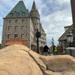 Se añadió madera contrachapada a la ampliación del Hotel du Canada en el Pabellón EPCOT de Canadá.