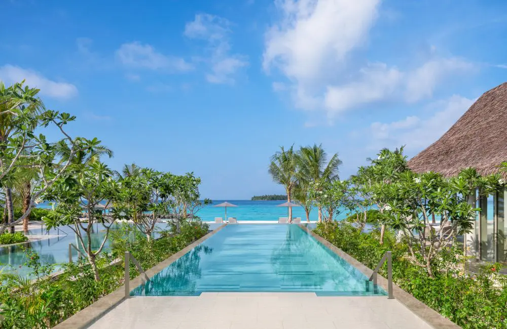 JW Marit Kafu Attol Infinity Pool