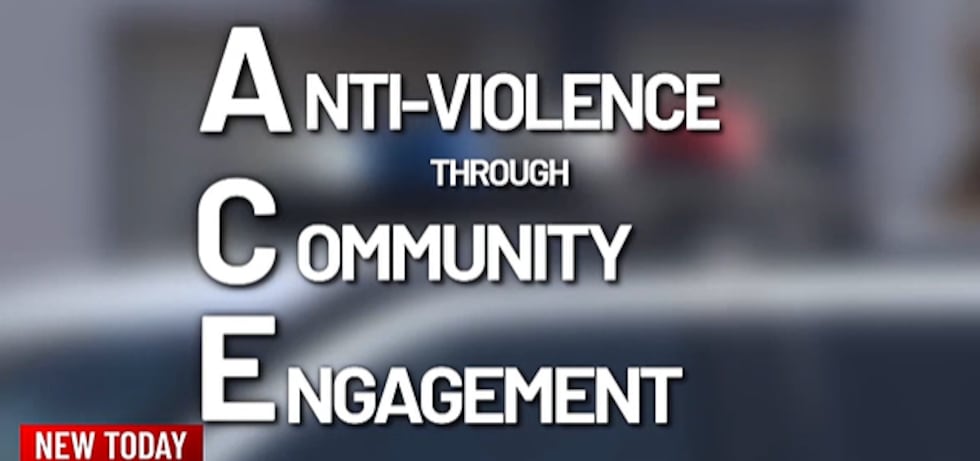 Misión del oficial de Las Vegas para reducir la violencia juvenil a través de un nuevo programa