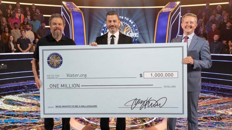 Matt Demon, Ken Jennings ganó $ 1 millón por caridad en ‘multimillonario’