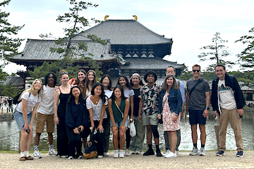 Para mejorar la marca global a nivel mundial con un nuevo programa educativo en la Universidad de Paperdine Kyoto, Japón | Salón