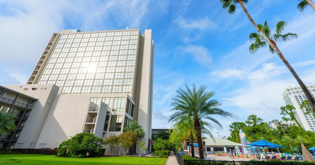 Este hotel de Disney World le ahorrará dinero y lo llevará de los eventos más grandes del otoño.
