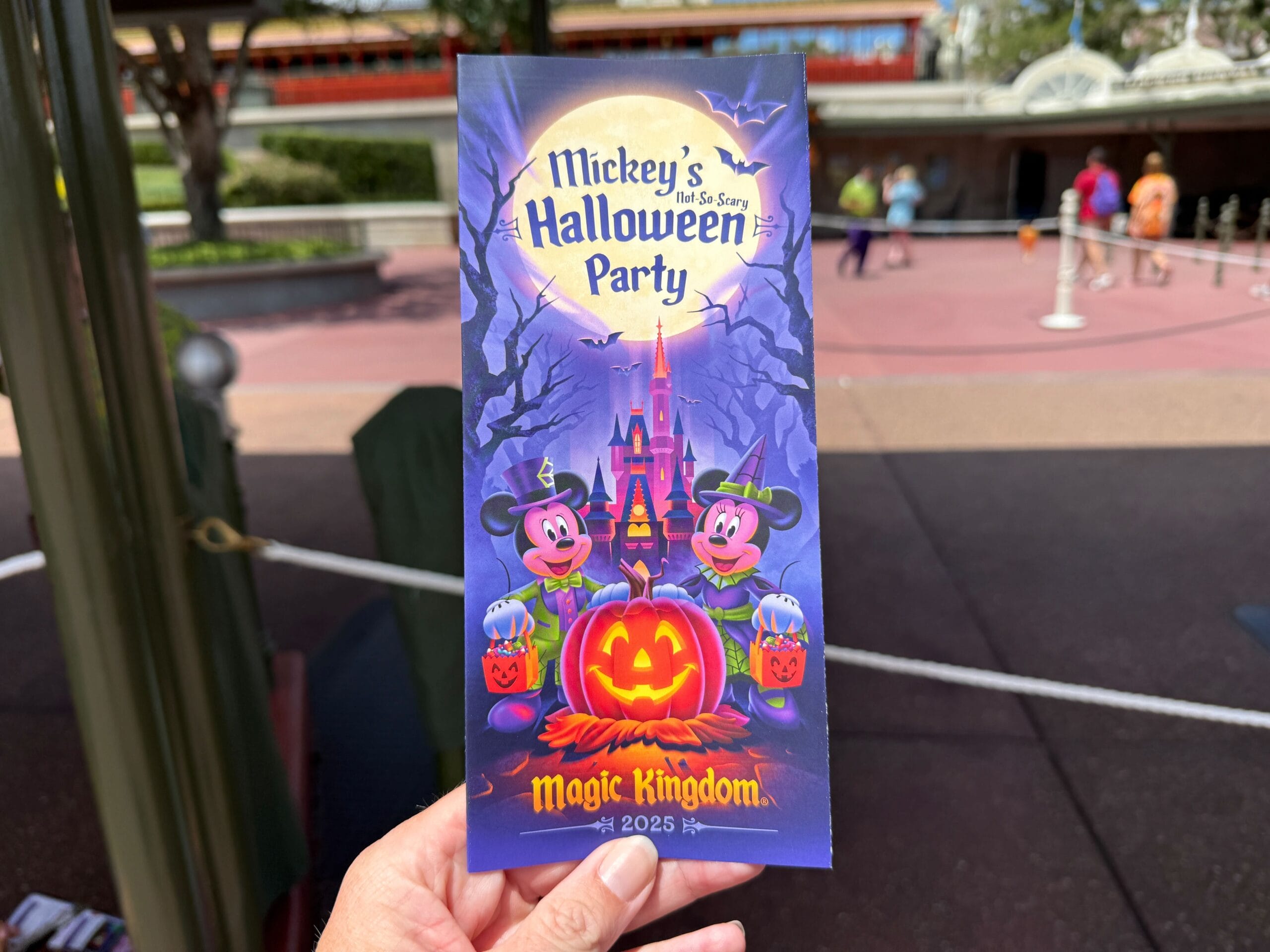 Con Mickey, Mini y Pumpkin, el Rangin 2025 fue un boleto de fiesta de Halloween tan horrible en Magic Kingdom.