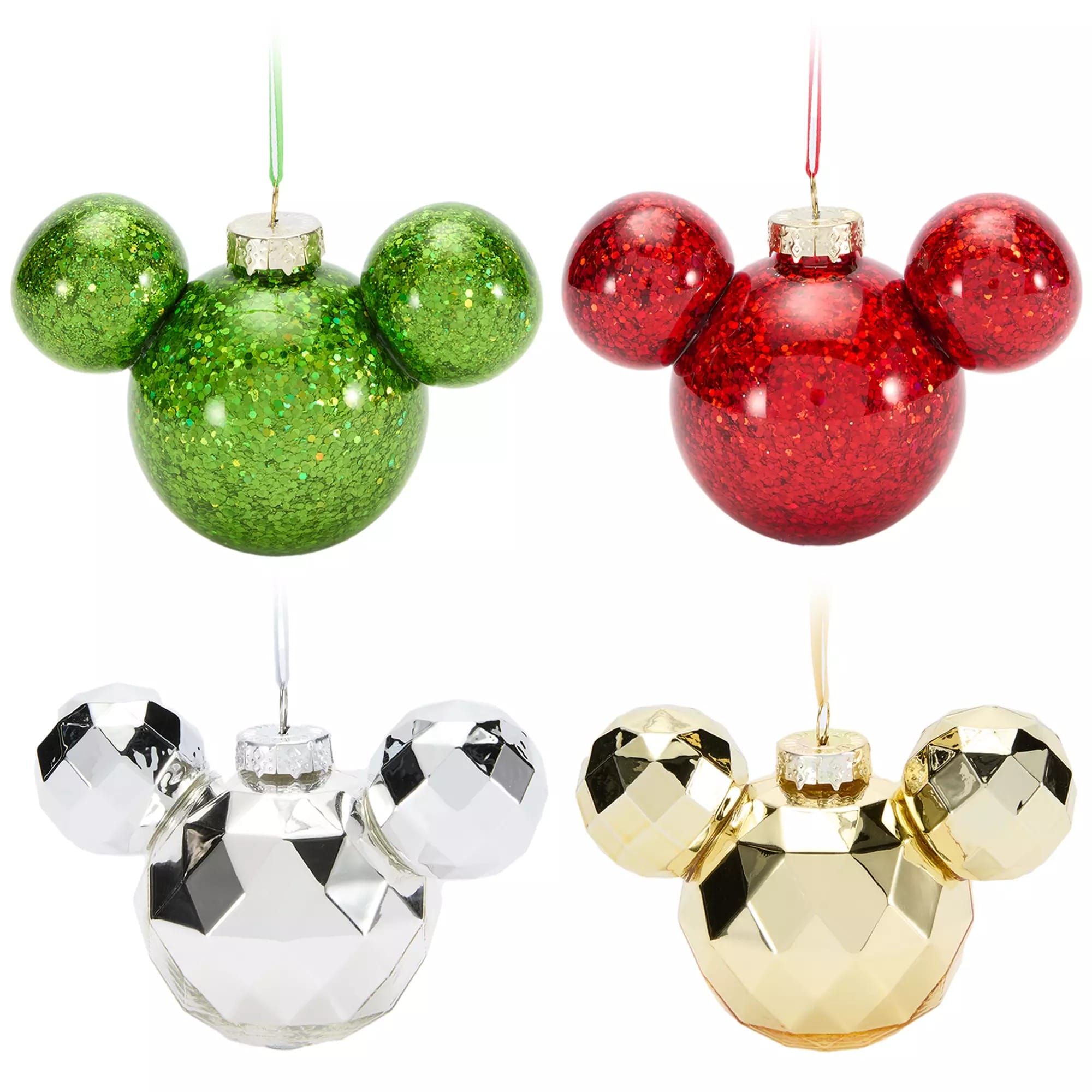 Parte de la combinación de 2025, estas joyas en forma de Mickey Mouse agregan el brillo de la tienda Disney a su Navidad de Mickey Family.