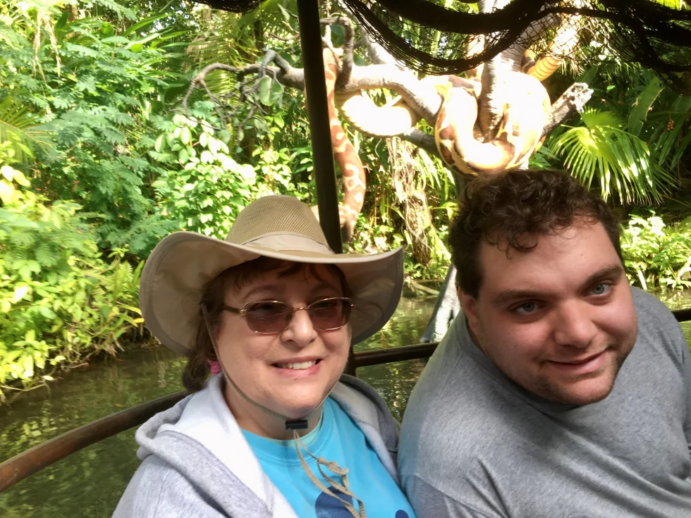 Familia Stephenic en Jungle Cruise en Magic Kingdom