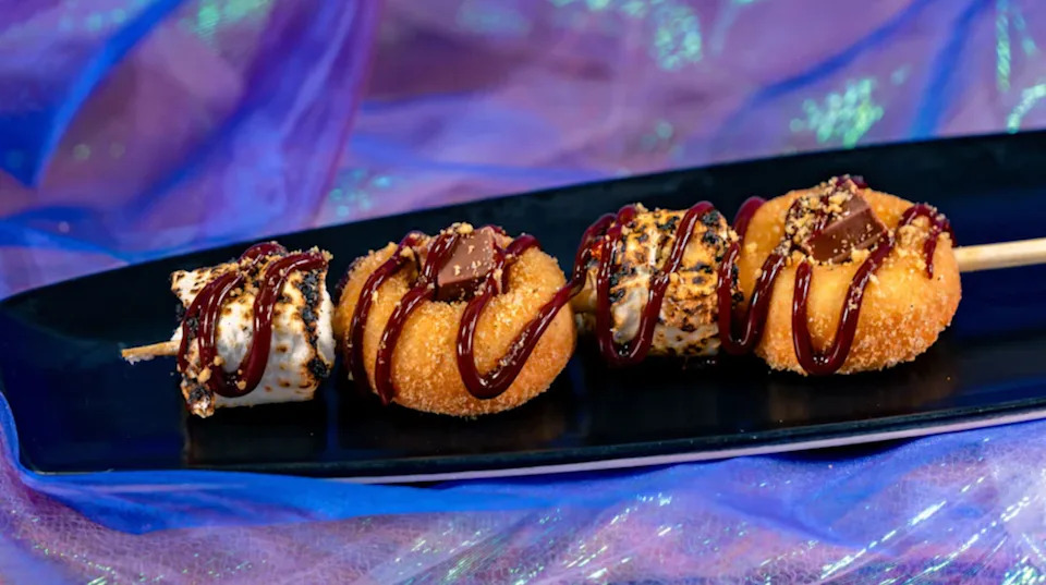 Brochetas de donas nocturnas de Disney Channel