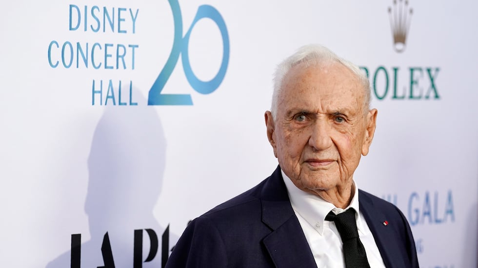 Muere el arquitecto Frank Gehry, que diseñó la sala de conciertos Walt Disney y el Museo Guggenheim