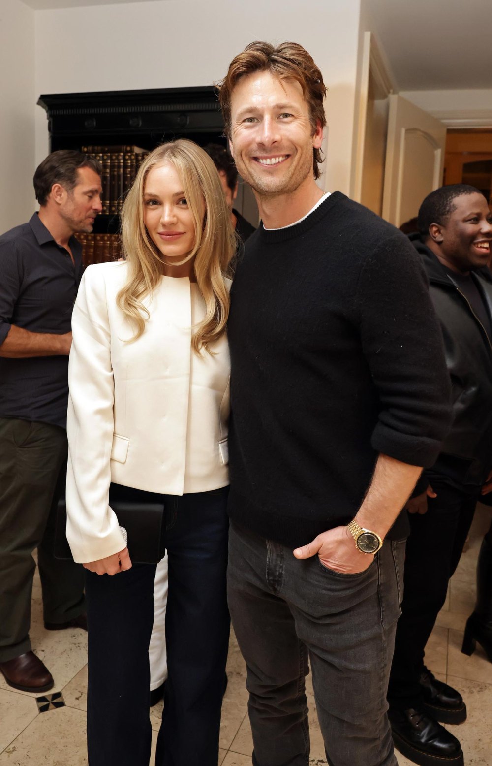 Kaleigh Taylor comparte una foto de vacaciones con Glenn Powell, Michelle Randolph y más