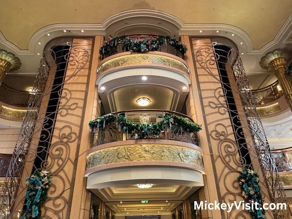 Decoraciones de líneas de cruceros