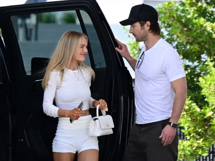 Glenn Powell y Michelle Randolph de vacaciones en Miami