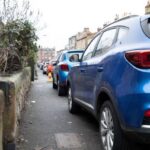 El estacionamiento en la acera está «prohibido en toda Inglaterra» mientras los consejos obtienen nuevos poderes estrictos