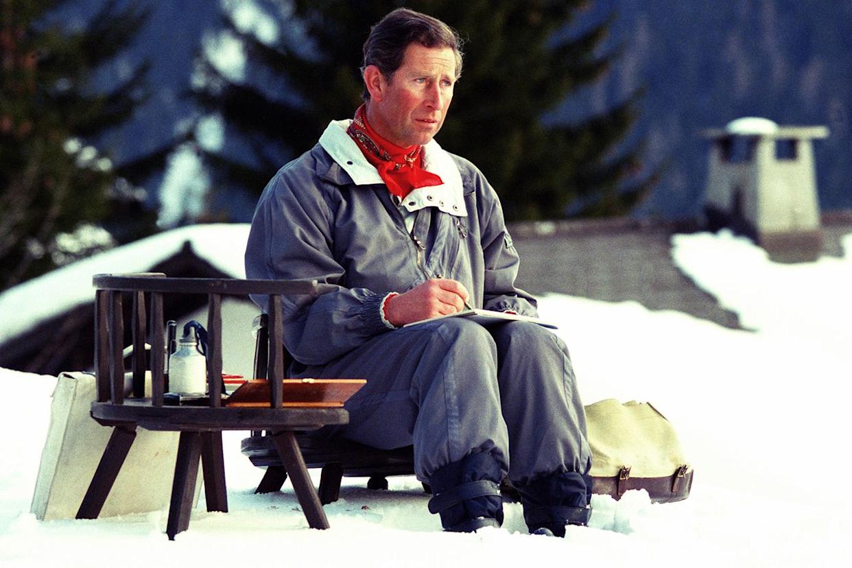 Acuarela de 1994 en Klosters, Suiza, con el entonces príncipe Carlos pintado por Julian Parker/UK Press Getty