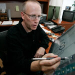 El creador de ‘Dilbert’, Scott Adams, muere a los 68 años tras ser diagnosticado con cáncer de próstata