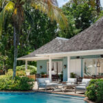 Desde bungalows sobre el agua hasta vacaciones junto a un acantilado, 10 de los mejores resorts todo incluido de Jamaica para visitar en 2026