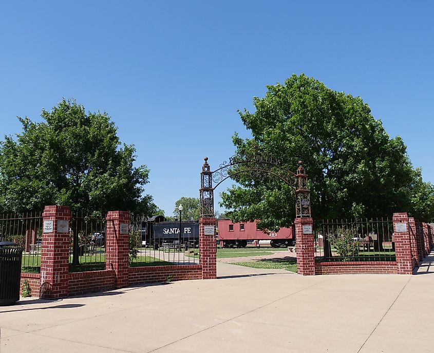 La puerta del Museo Santa Fe Depot en Pollis Valley, Oklahoma. Durante siglos.