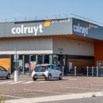 Colruyt cierra la venta de supermercados y gasolineras en Francia.