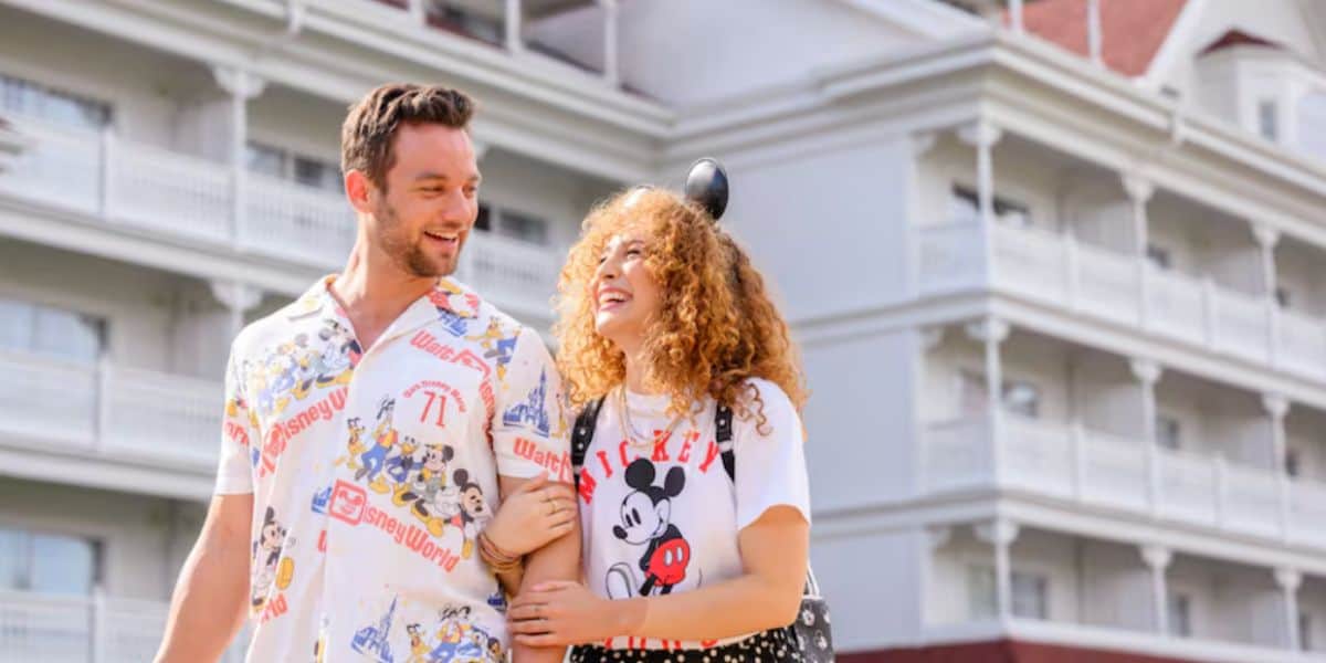 Una pareja en el Hotel Disney World