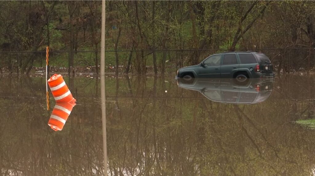 Las inundaciones inundan calles y edificios en Wisconsin