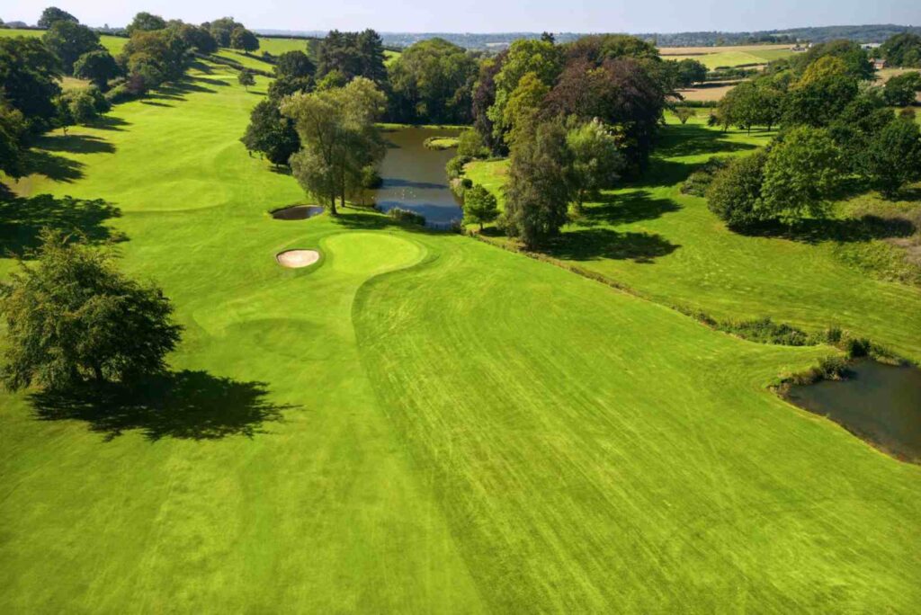 Un inversor de Dubai ha adquirido tres hoteles Delta en el Reino Unido a través de Marriott Golf Resorts.