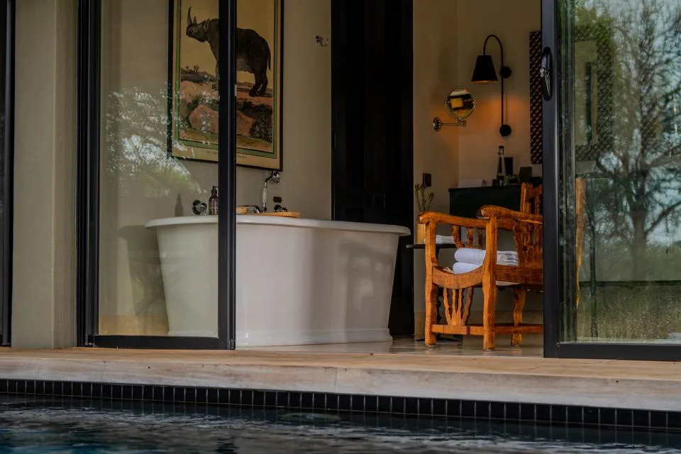 Baño suite monovana