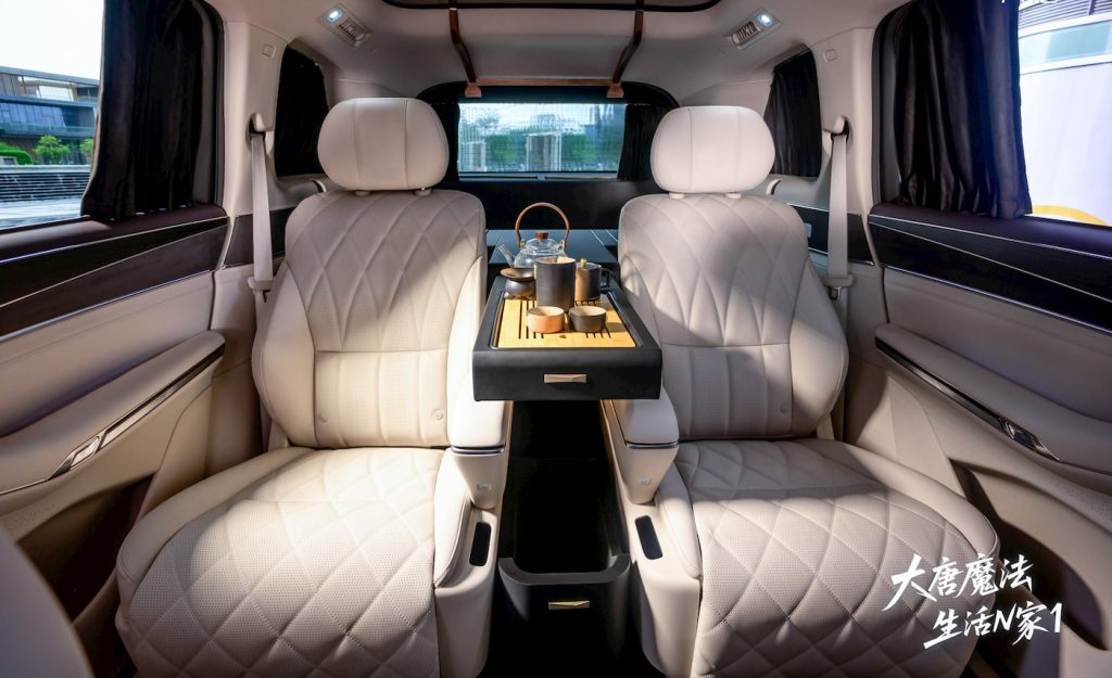 BYD-Great-Tang-SUV-de-lujo-interior